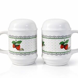 Vintage Strawberry Ceramic Salt & Pepper Shaker Set (Mug Style with Lids)